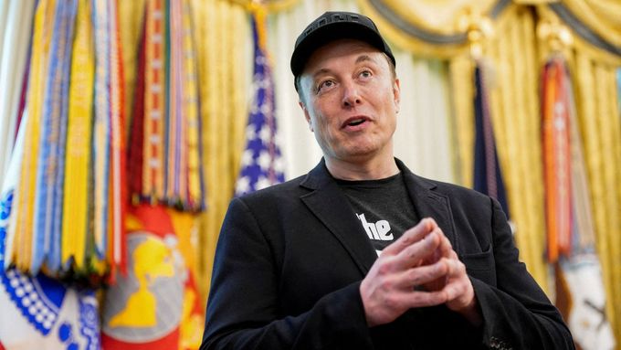 Zavedený politický systém v USA, kdy se u moci střídá Republikánská a Demokratická strana, označil Musk za "systém jedné strany, nikoliv demokracii".