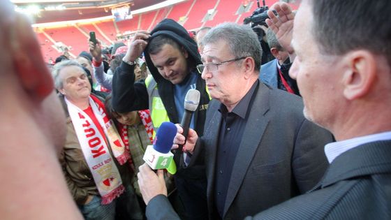 Kvůli výtržnostem fanouškům Slavie byl ukončen zápas s Olomoucí