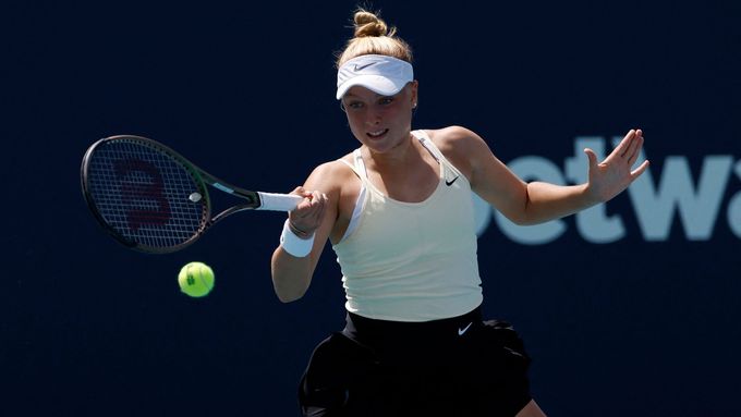 Brenda Fruhvirtová Získala V Aucklandu První Výhru Na WTA, Martincová ...