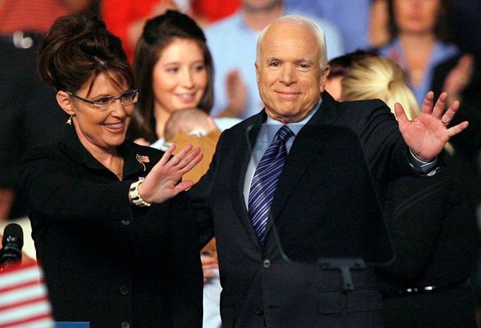 Republikánský tandem do voleb: Kandidát na prezidenta John McCain a jím vybraná viceprezidentka Sarah Palinová.