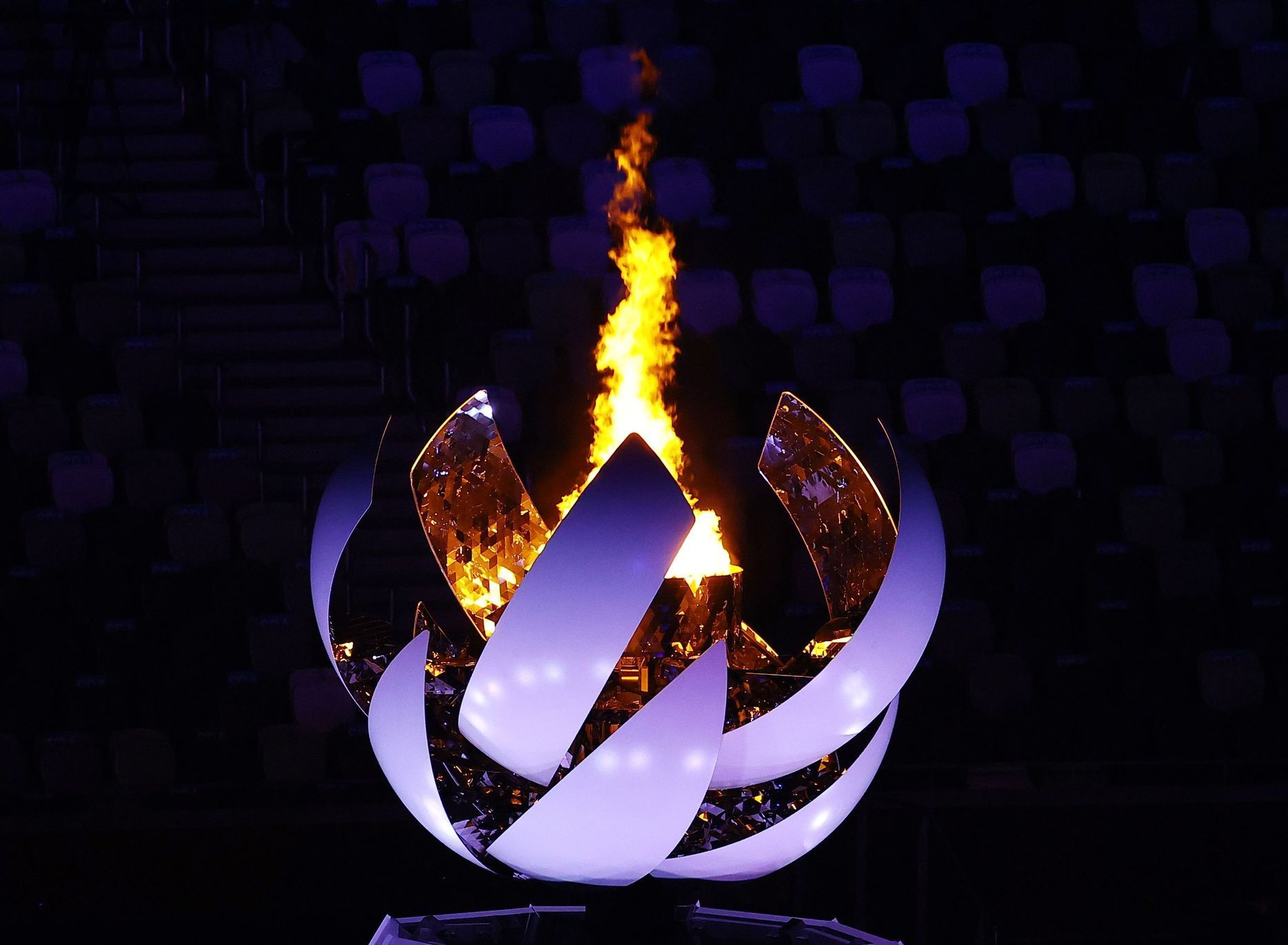 Slavnostní zakončení OH 2020 v Tokiu - olympijský oheň