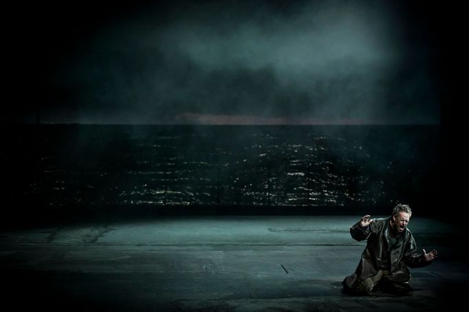 Joachim Bäckström jako Peter Grimes.