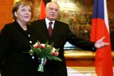 Merkelová chce mezi 21. květnem a 1. červnem pozvat do Berlína k dvoustranným jednáním o evropské ústavě představitele jednotlivých členských zemí. Již 2. ledna vyzvala jejich vlády k formulování klíčových postojů a k vyslání zmocněnců, kteří by o ústavní smlouvě vyjednávali. Prvním výsledkem se má stát 25. března v Berlíně evropská deklarace, která by měla vyjadřovat hodnoty a smysl unie. Debata o oživení ústavy by následovala.