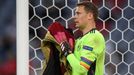 Manuel Neuer s duhovou páskou v zápase s Portugalskem