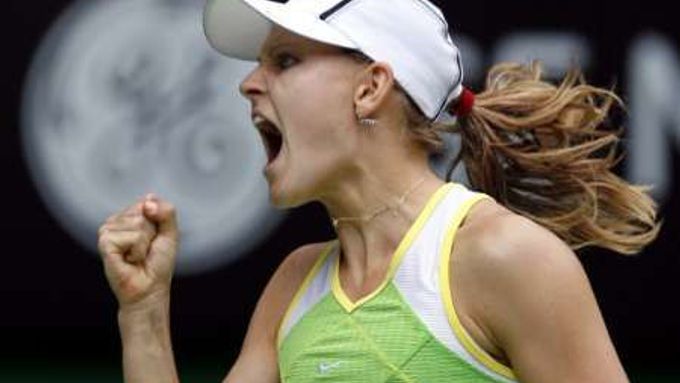 Lucie Šafářová slaví postup do čtvrtfinále Australian Open