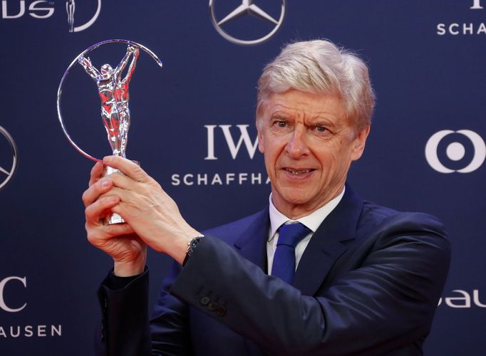 Laureus World Sports Awards - Salle des Etoiles, Monaco - February 18, 2019  Arsene Wenger poses after winning the Lifetime Achievement Award   REUTERS/Eric Gaillard