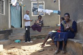 Foto: Obyvatele ugandského slumu trápí chudoba i kriminalita. Rekrutují je islámští radikálové
