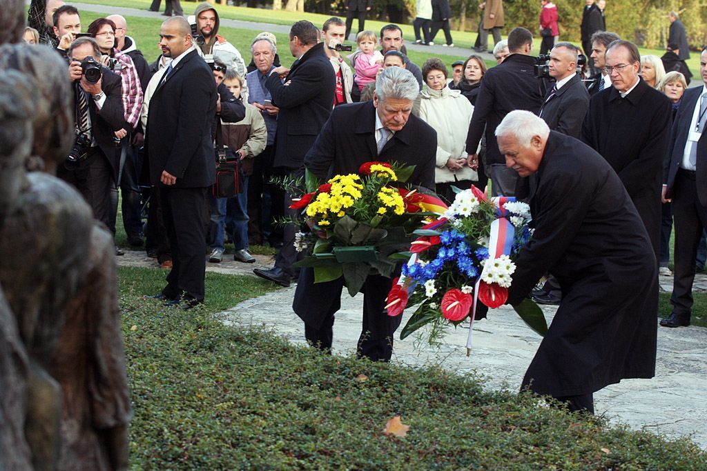Joachim Gauck na návštěvě v Lidicích