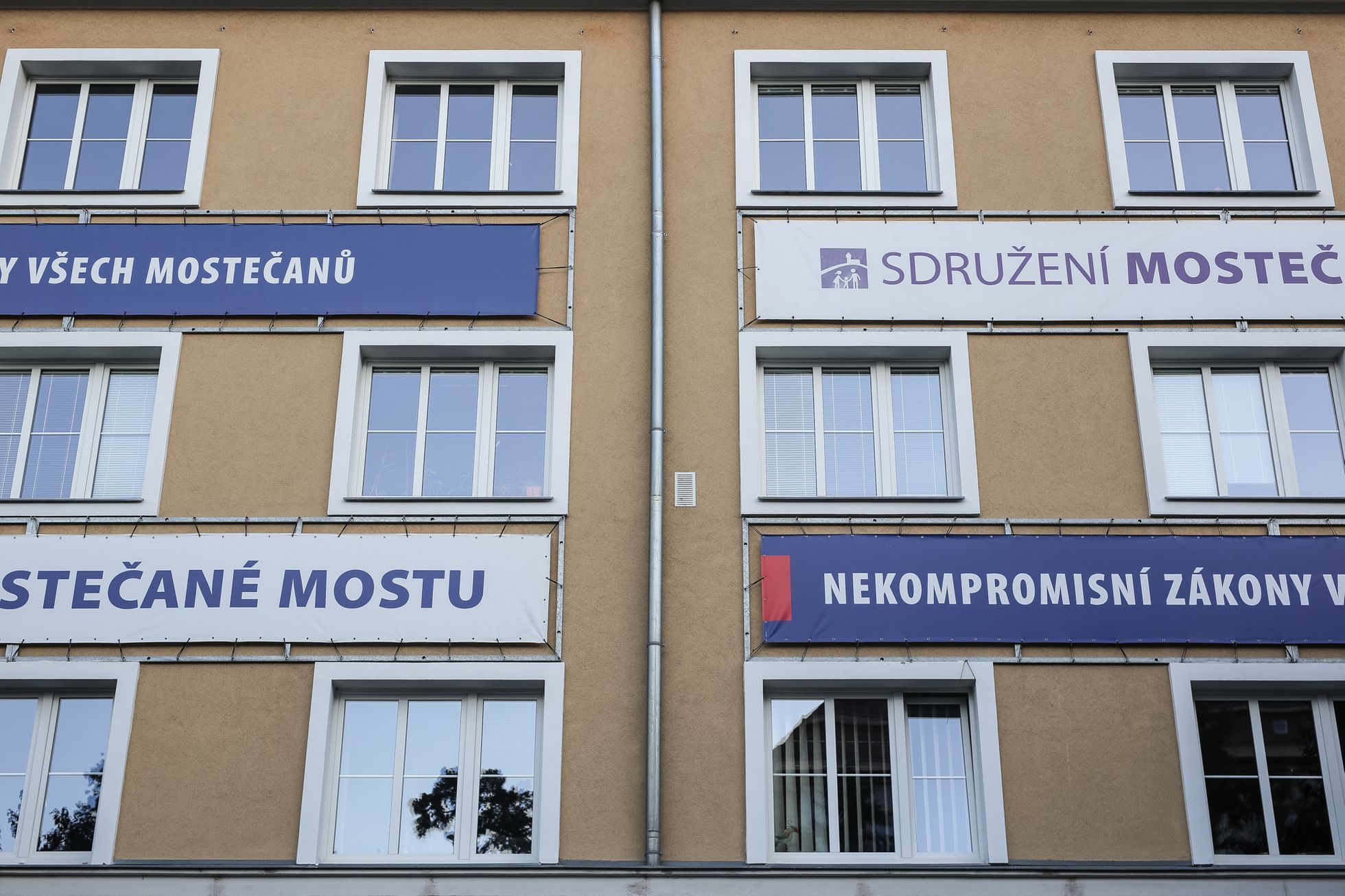 Město Most před volbami 2018 - Lůza, Romové, billboardy, Mostečané Mostu