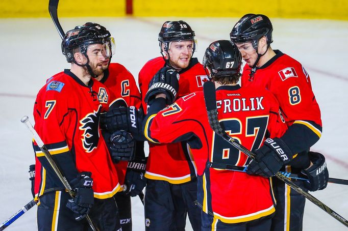 NHL: Calgary vs. Vancouver (Frolík)