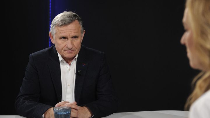 "Kdyby měli lidé hlad, neřeší to." Čunka rozčílila otázka na manželství pro všechny