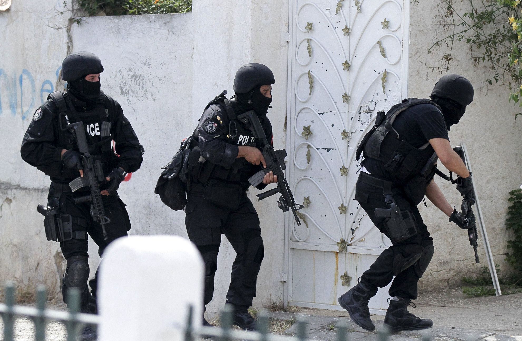 Zásah na vojenské základně v Tunisu