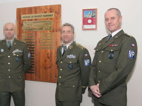 Vlivný důstojník Vojenské policie nelegálně vedl svazky na lidi z ministerstva obrany