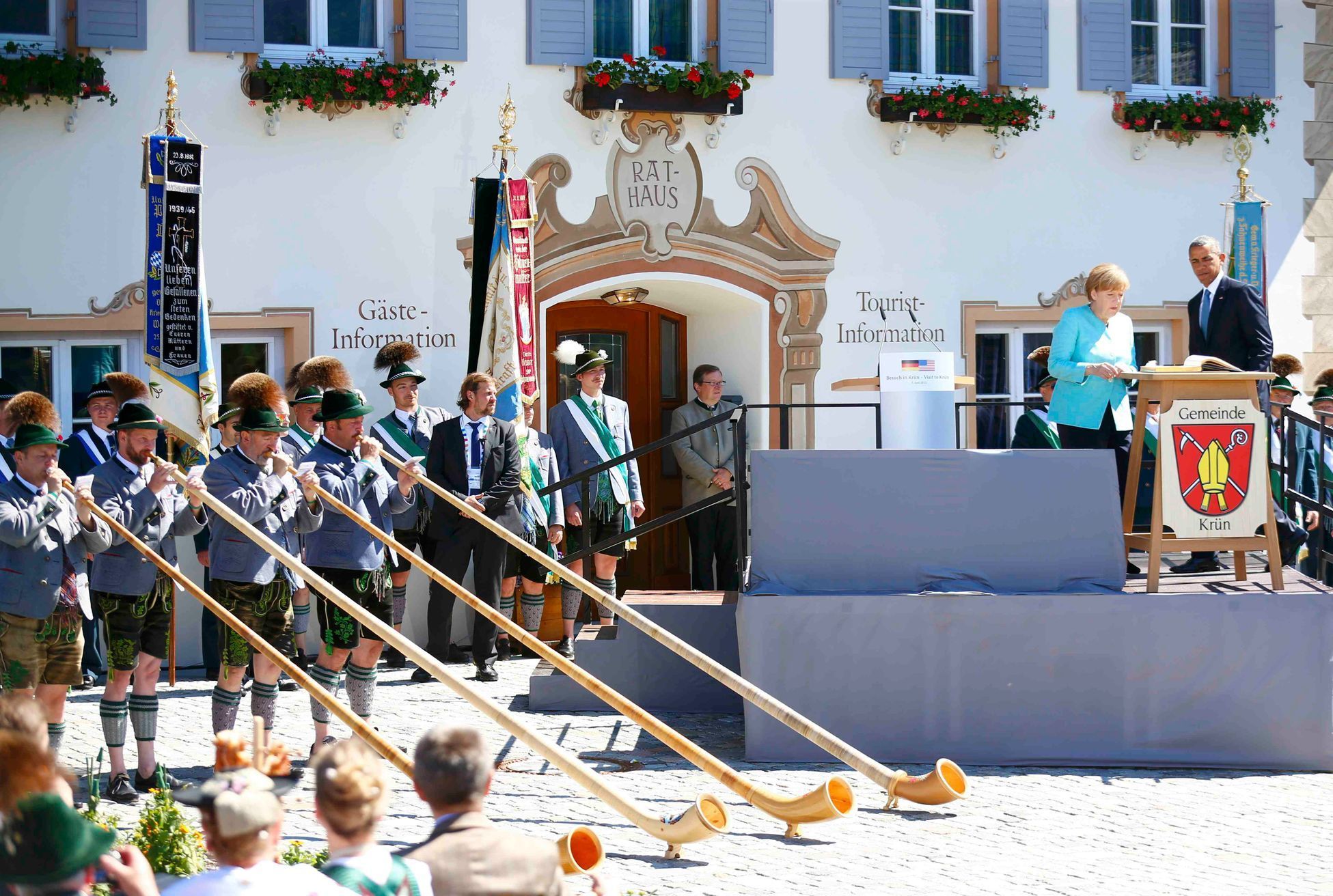 Obama - Merkelová - summit G7 - Bavorsko