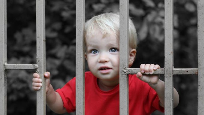 Děti uvězněných rodičů žádný zločin nespáchaly, svůj trest si ale odpykávají.