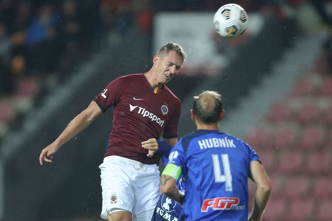 Lukáš Juliš a Roman Hubník v zápase 2. kola F:L Sparta - Olomouc