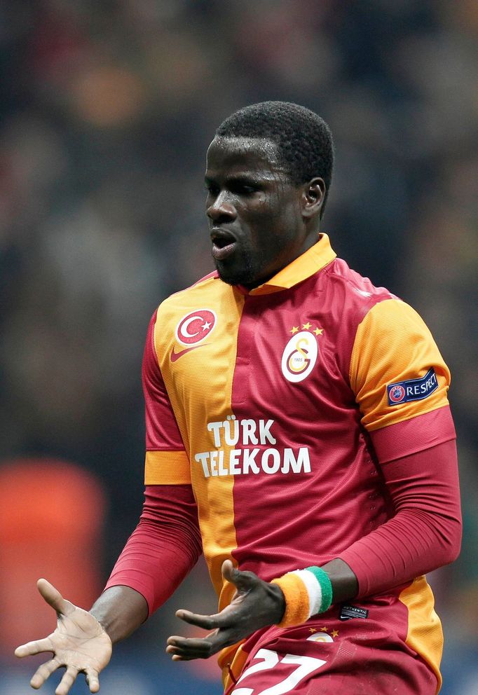 Galatasaray - Real Madrid: Emmanuel Eboue slaví gól na 1:1