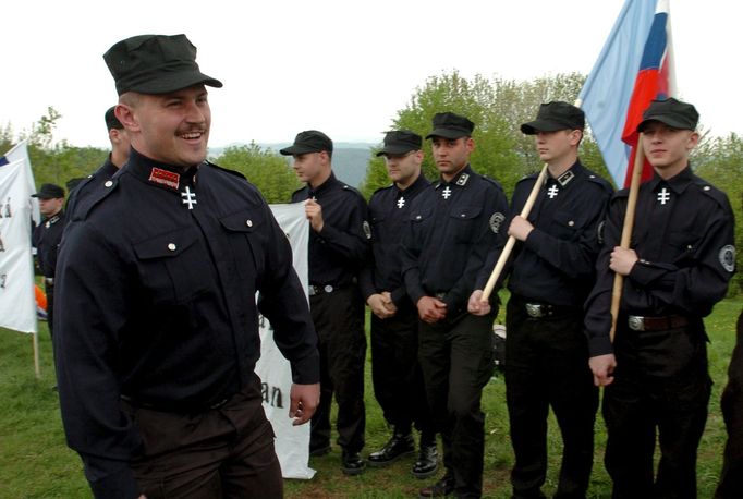 Marián Kotleba a jeho příznivci.