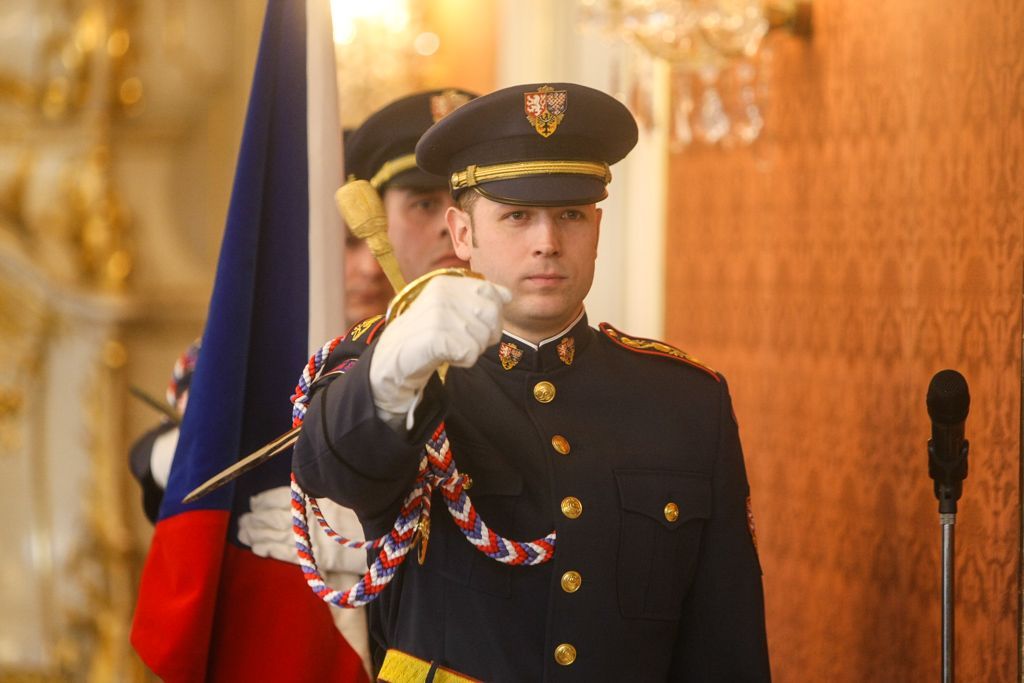 Miloš Zeman jmenuje Bohuslava Sobotku premiérem
