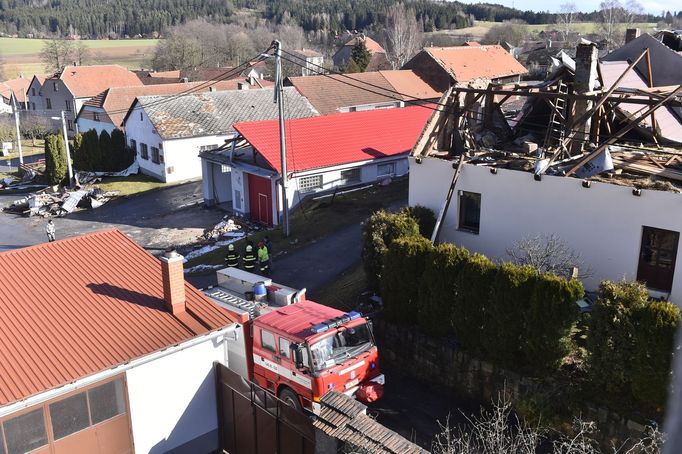 V Rohozné na Jihlavsku strhl orkán Sabina střehu z jednoho stavení.