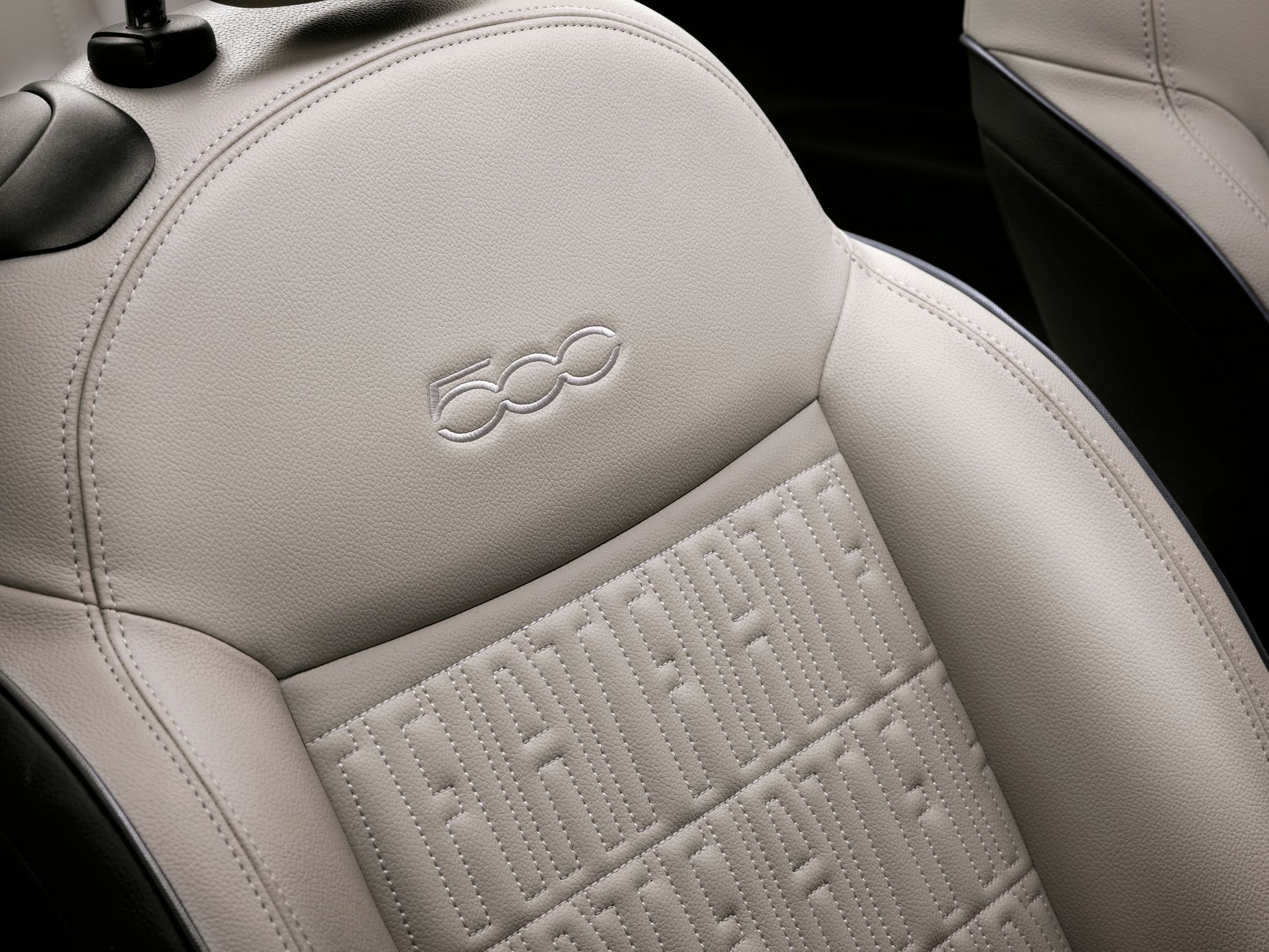 Fiat 500e nová generace elektromobil