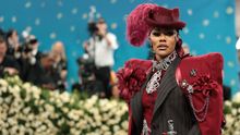 Pamela bez make-upu, jiní bez nápadu. Tématem Met Gala byl černošský dandismus