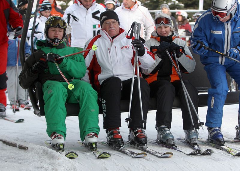 Václav Klaus lyžuje ve Špindlerově Mlýně