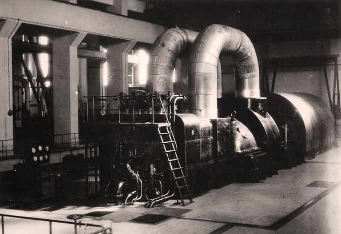 Elektrárna Hodonín - první instalované turbosoustrojí v EHO - TG1 50MW (cca 1954-55).