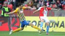 Jan Řezníček a Nicolae Stanciu v zápase 22. kola Slavia - Opava