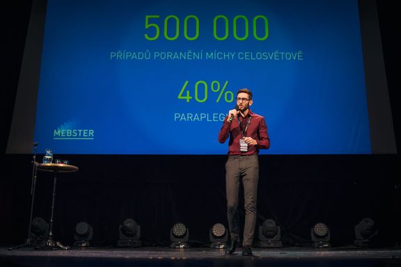 Diváckou cenu získal Mebster, exoskelet pro osoby s ochrnutím dolních končetin