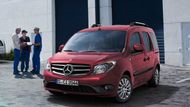 Podobnou spolupráci na poli malých dodávek mají značky Mercedes (na snímku model Citan), který si ke svému obrazu upravil