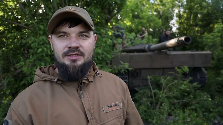 To neopraví. Ukrajinci ukázali drtivou sílu německého tanku, pálil z kilometru a půl