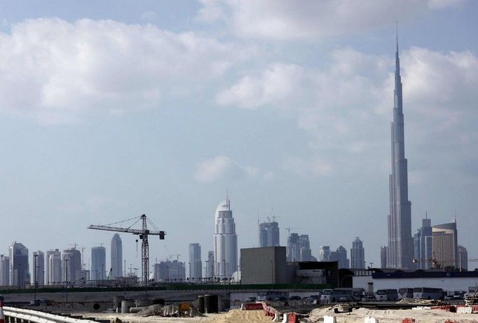 Nejvyšší stavba světa, mrakodrap Burj Dubai, se otevírá v pondělí 4. ledna 2010.