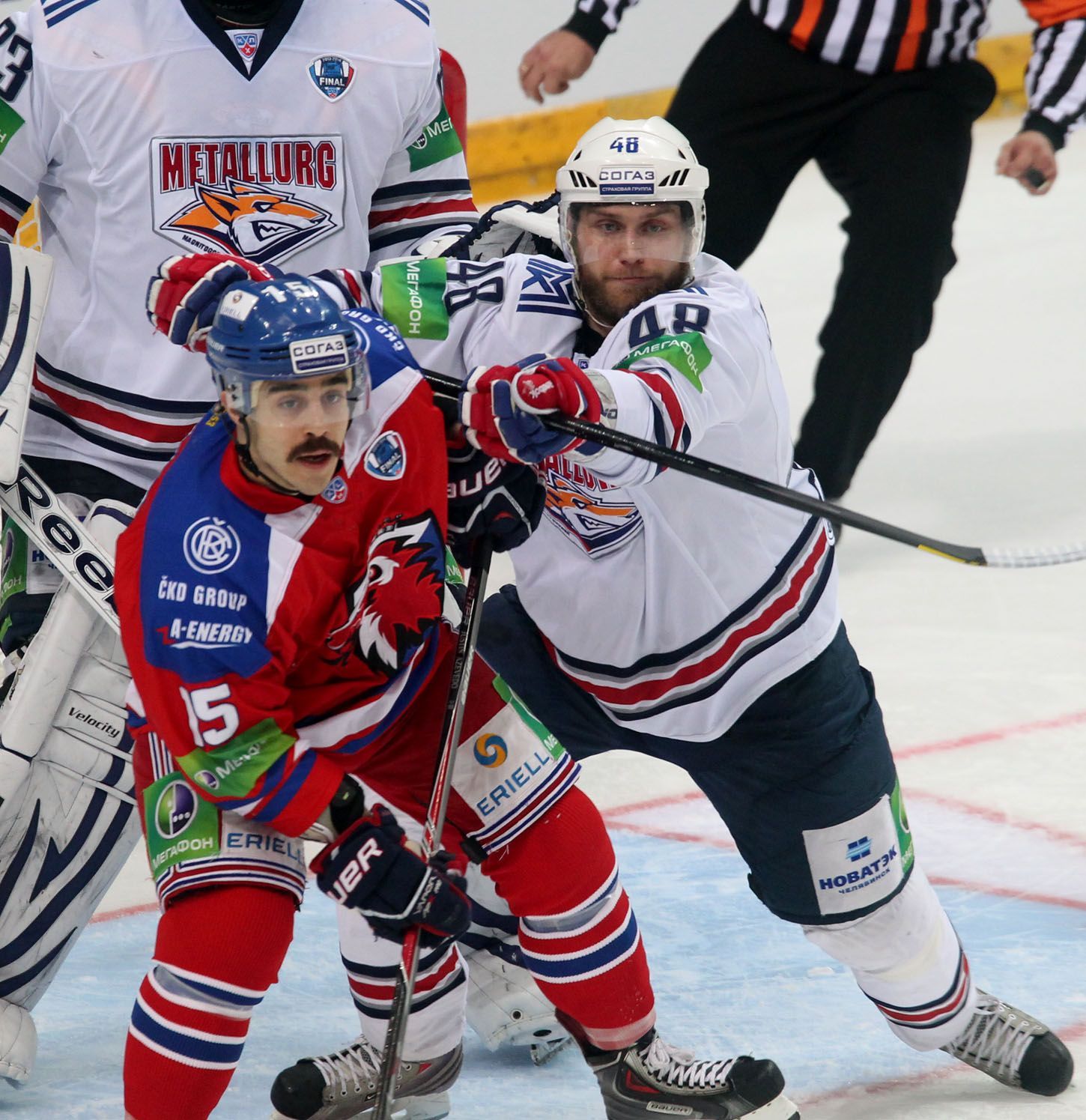 KHL, 6. finále, Lev-Magnitogorsk: Justin Azevedo - Jevgenij Birjukov