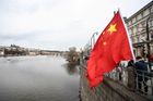 Křesťany v Číně mučí i zabíjejí, měli by po dvou letech čekání dostat azyl, píší disidenti Sobotkovi