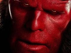 Ron Pearlman jako Hellboy
