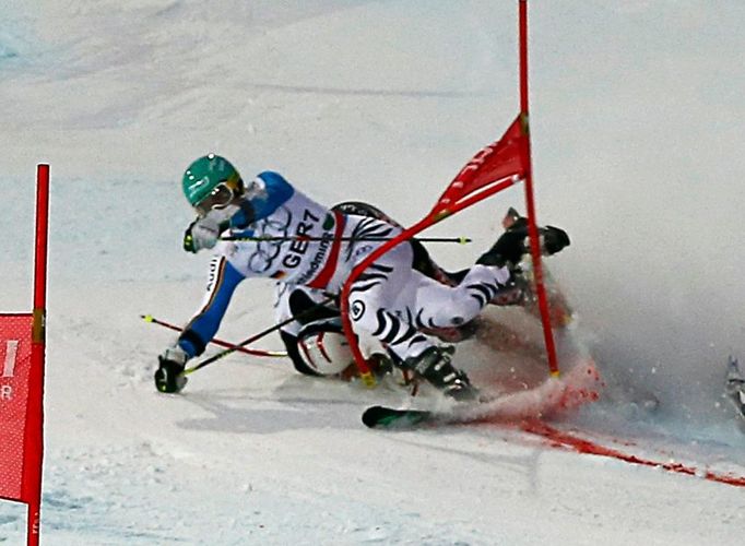 MS ve sjezdovém lyžování Schladming - týmová soutěž paralelní slalom (Filip Zubčič a Felix Neureuther).