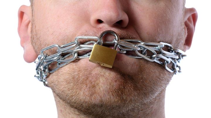 Měl J. D. Vance se svobodou projevu pravdu? Britská policie zatkne každý den 30 lidí; Zdroj foto: Robert Hyrons / Alamy / Profimedia