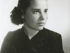 If you recognise this lady, please contact the Jewish Museum