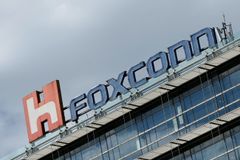 Pracovníci Foxconnu chtěli kvůli pandemii zavřít závod. Musíme pomáhat, reaguje firma