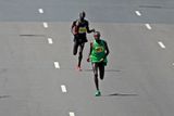 Boj Keňanů o titul z Bostonského maratonu i o světový rekord.