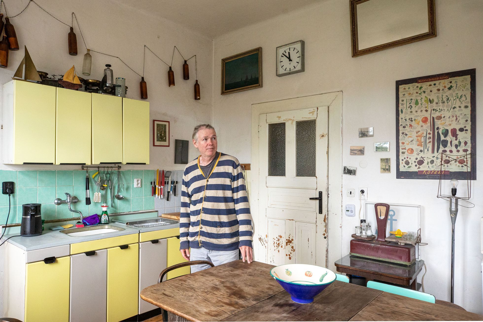 Ubytování na bývalé vlakové stanici Zbiroh, obec Kařez, majitel Jamison Young