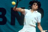 Rodačka z Buenos Aires patřila k největším tenisovým talentům své generace, první mezinárodní úspěchy sklízela jako velmi mladá. Už v 15 letech se dostala do semifinále French Open, kde podlehla Chris Evertové, ve stejném roce pak dosáhla na první turnajové vítězství v Tokiu.