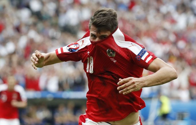 Schöpf
Austria's Alessandro Schöpf celebrates after scoring a goal