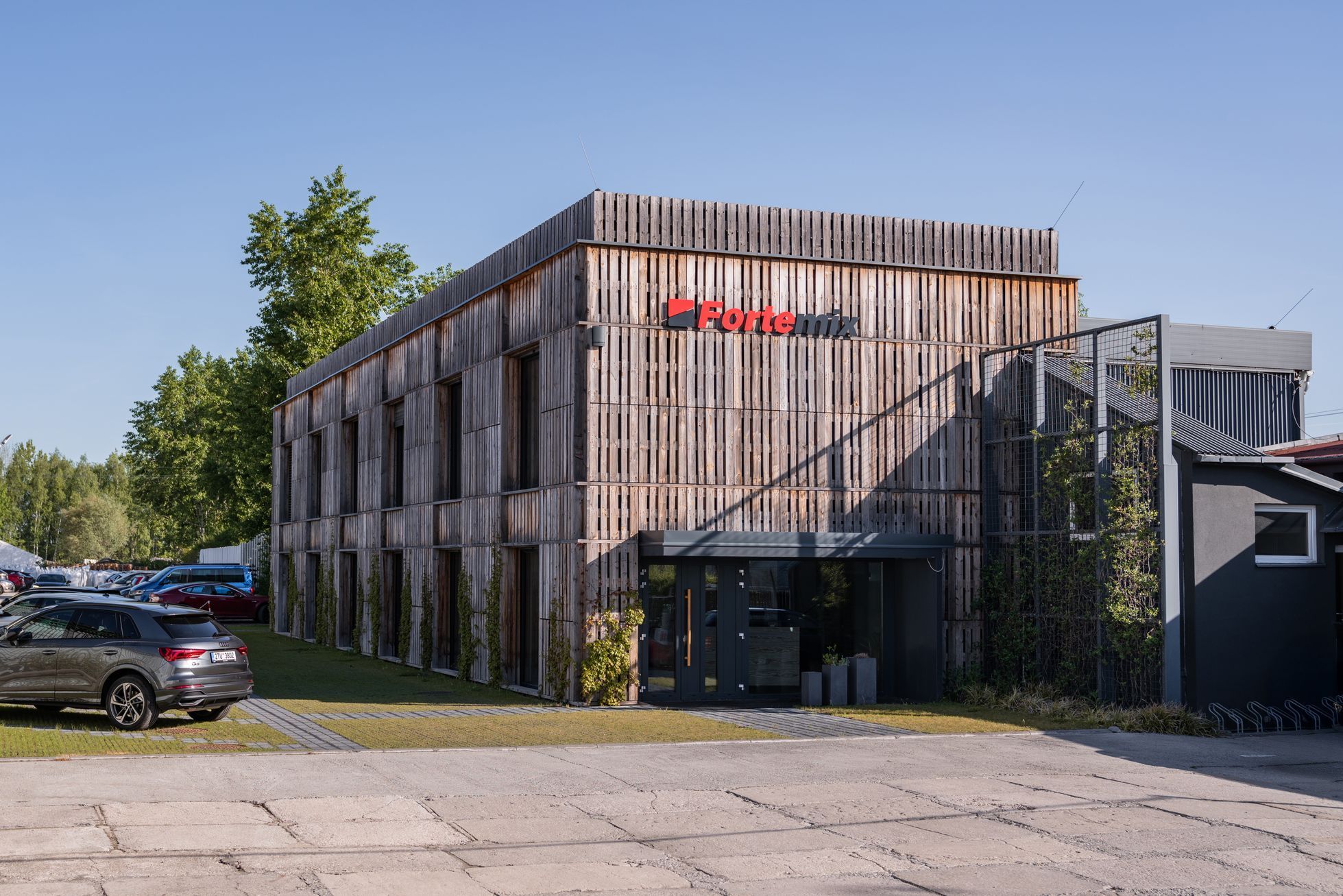 Paskov, rekonstrukce, budova, firma