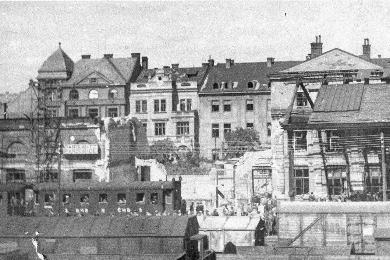 Bombardování Pardubic v červenci 1944, Parbubice, bombardování, historie, výročí, válka, Domácí