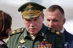 Jeden z Putinových nejvěrnějších má přístup k jaderným zbraním. Přežil i vzpouru