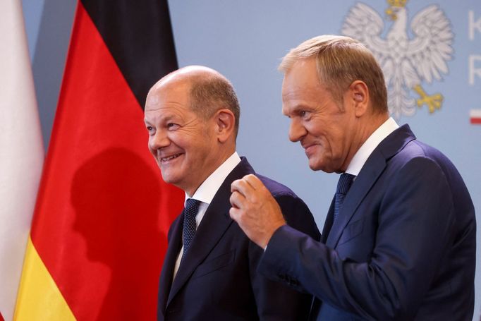 Německý kancléř Olaf Scholz a polský premiér Donald Tusk.