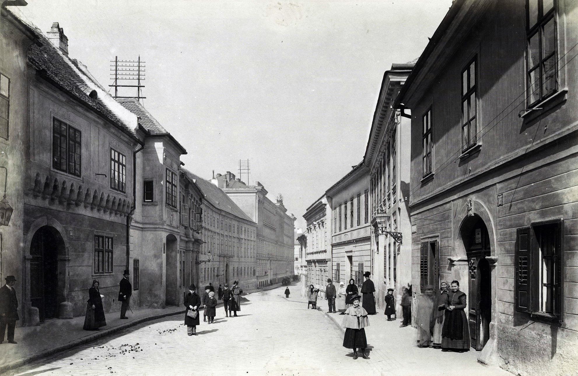 Budapešť, historie, Maďarsko, výročí, Zahraničí