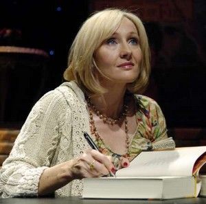 J. K. Rowlingová na autogramiádě v Los Angeles